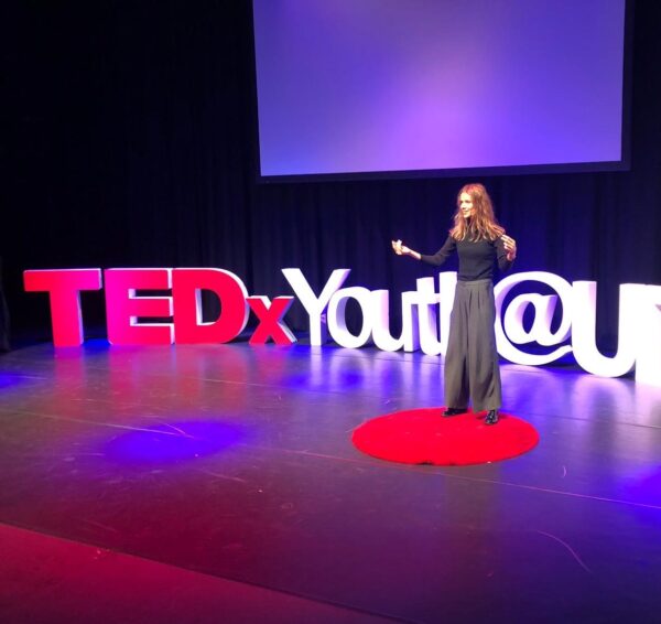 TEDx public speaker Elles Ottens empowerment coach